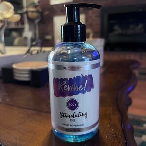 LOVEWINX Revive! Body Stimulating Gel 8 oz. Tested 1 pump to check scent.
